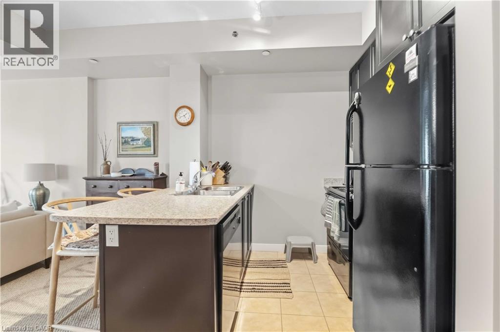 90 Charlton Avenue W Unit# 203 Property Photo 9
