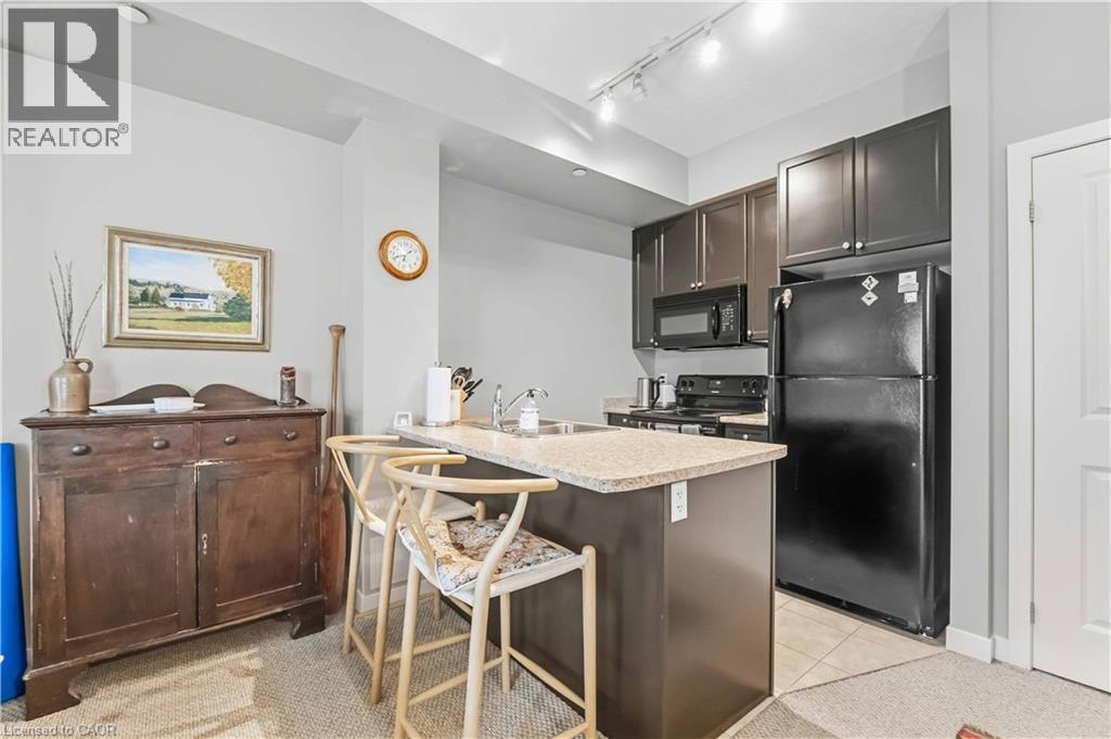 90 Charlton Avenue W Unit# 203 Property Photo 10