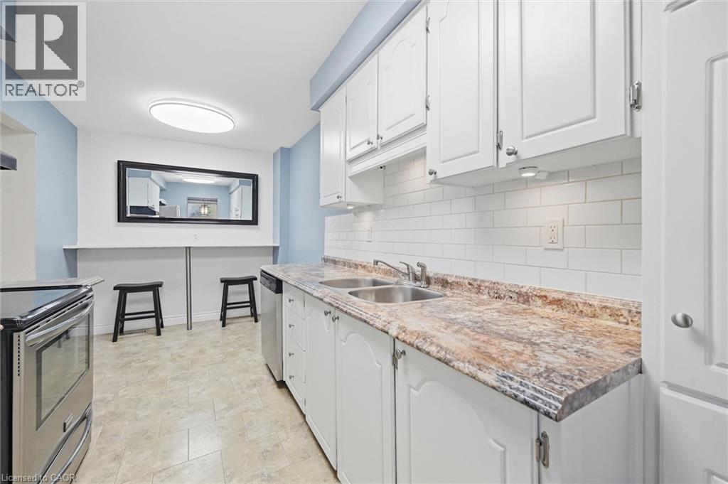1548 Newlands Crescent Unit# 14 Property Photo 10