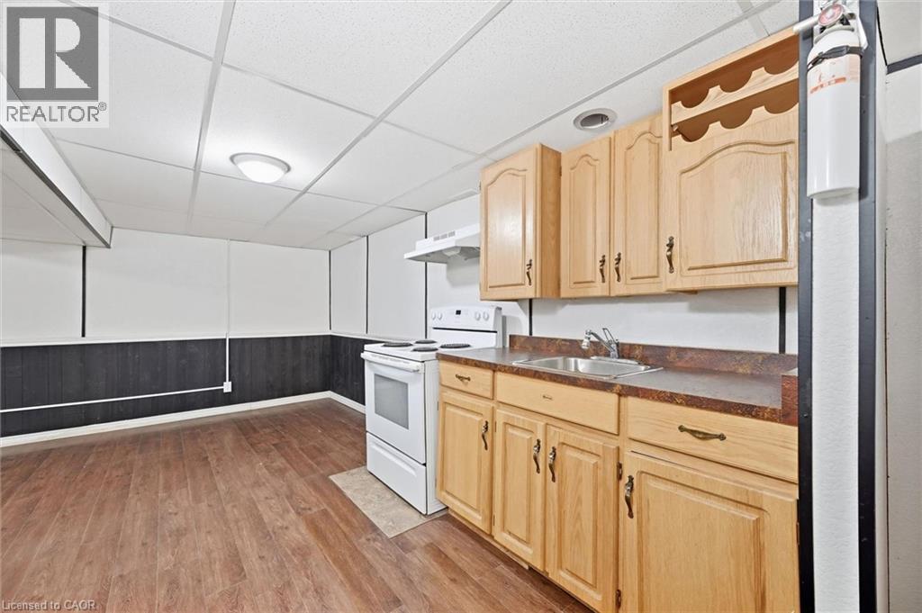 1548 Newlands Crescent Unit# 14 Property Photo 30