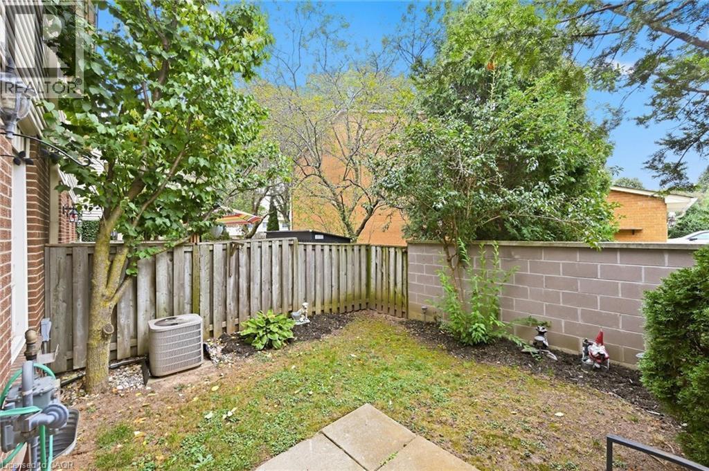1548 Newlands Crescent Unit# 14 Property Photo 36