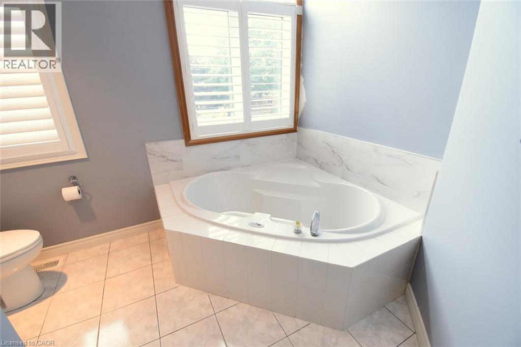 715 Bateman Court Property Photo 29