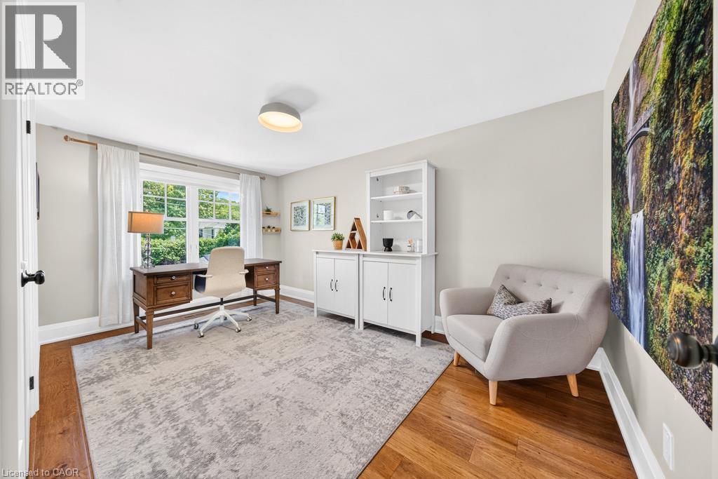 385 Rosslyn Drive Property Photo 23
