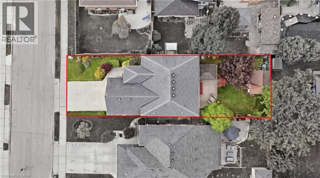 11 Redtail Crescent Property Photo 5
