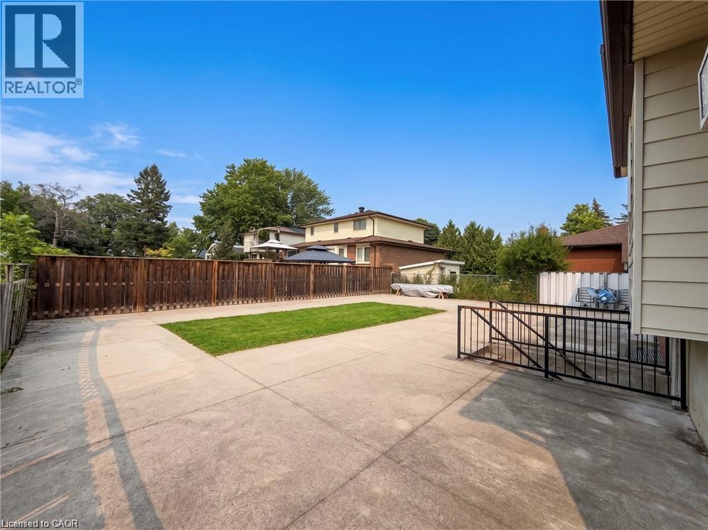 84 Amherst Drive Property Photo 3