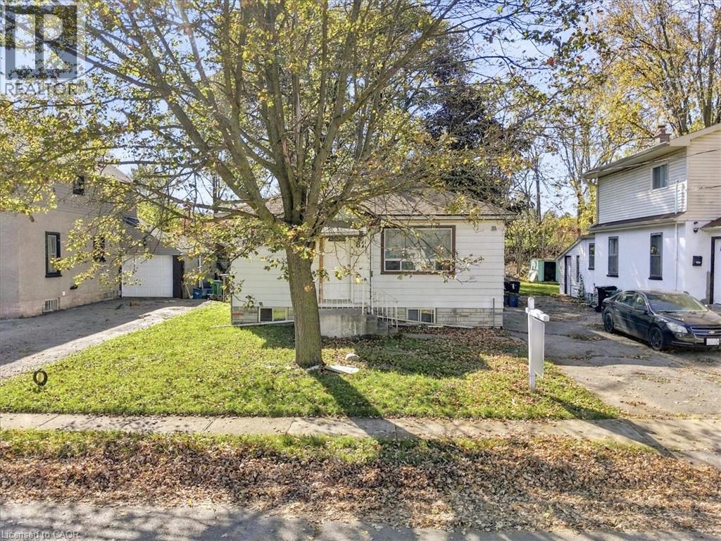 82 Norfolk Avenue Property Photo 1