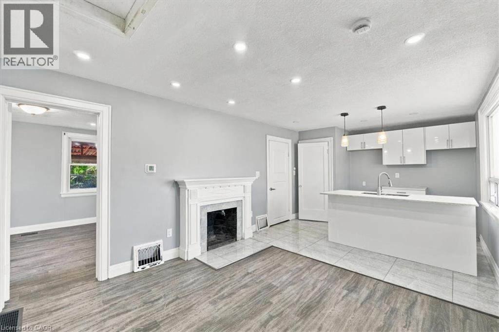 82 Norfolk Avenue Property Photo 5
