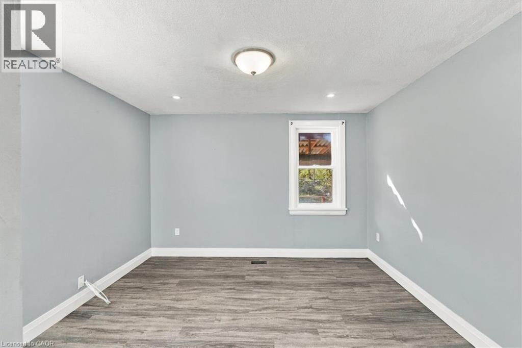 82 Norfolk Avenue Property Photo 9