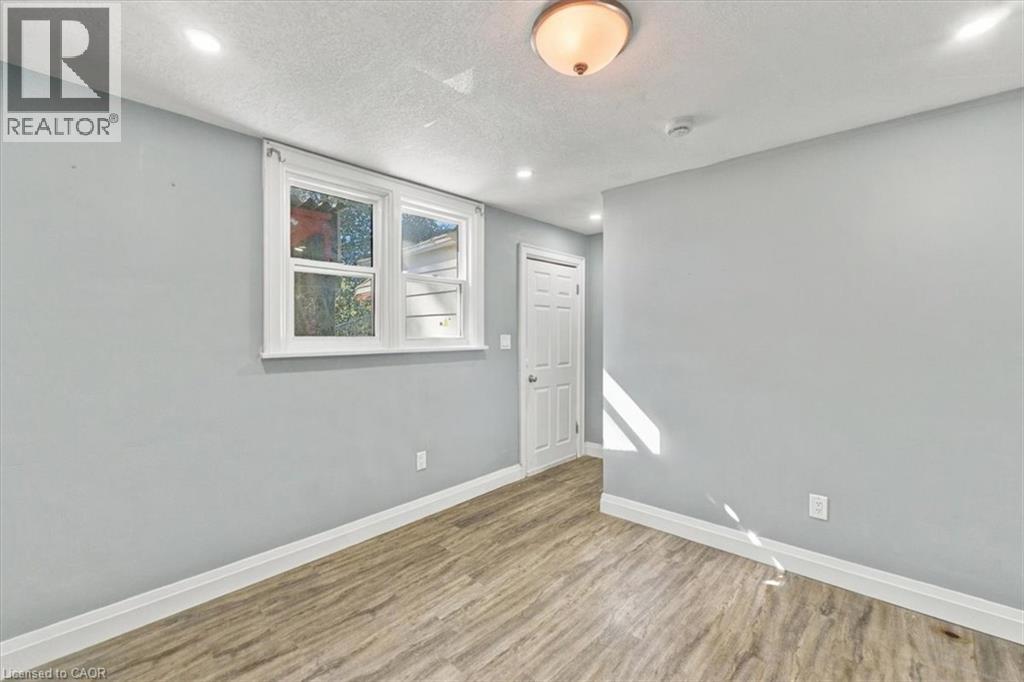 82 Norfolk Avenue Property Photo 11