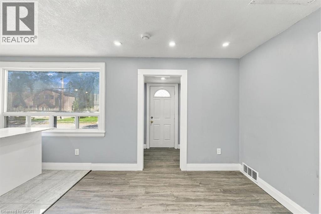 82 Norfolk Avenue Property Photo 13