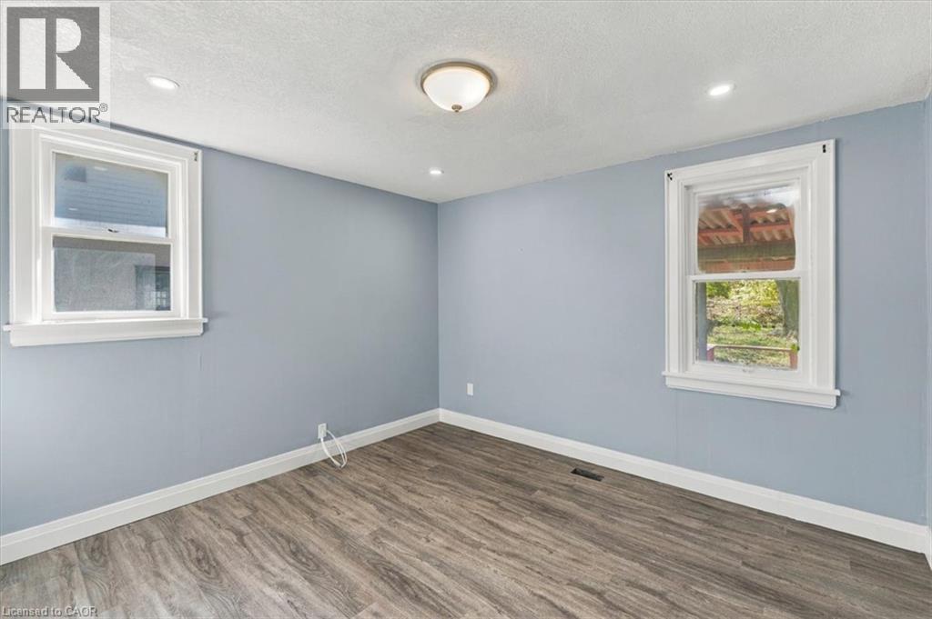 82 Norfolk Avenue Property Photo 15