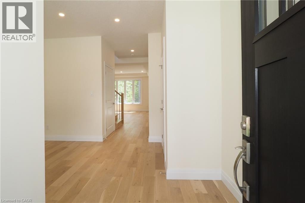 220 Jeffrey Place Property Photo 3