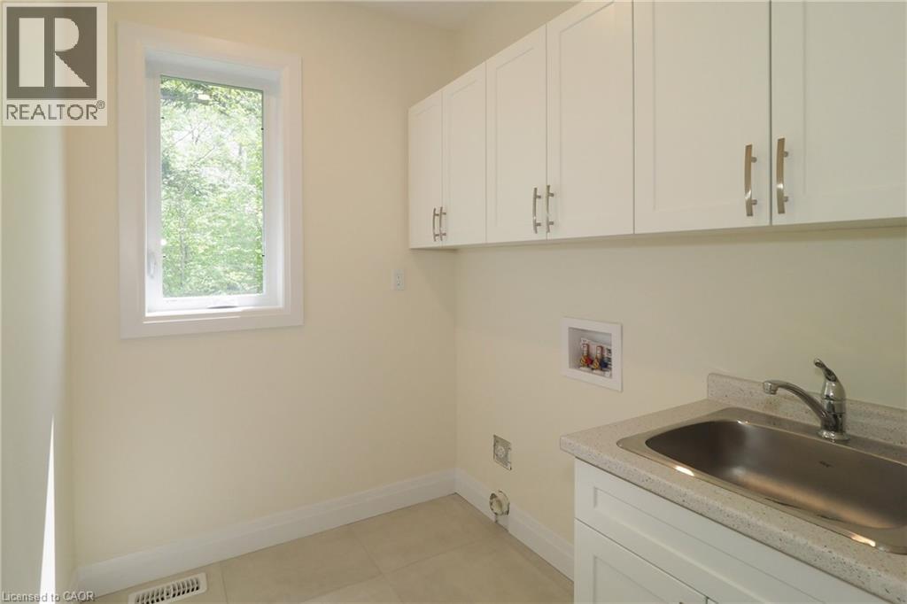 220 Jeffrey Place Property Photo 21