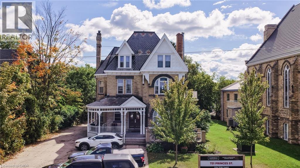731 Princes Street N Property Photo 2