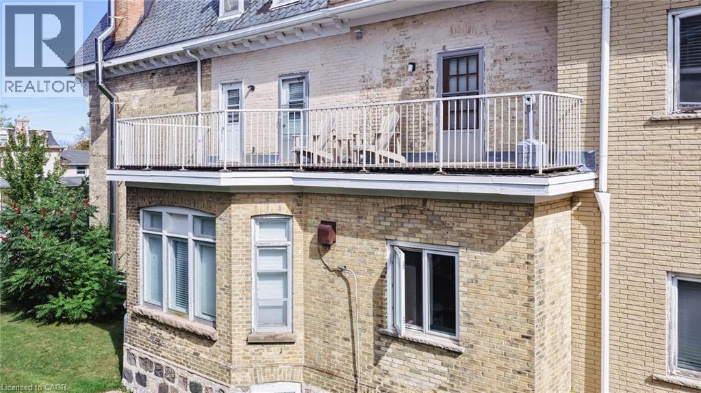 731 Princes Street N Property Photo 7