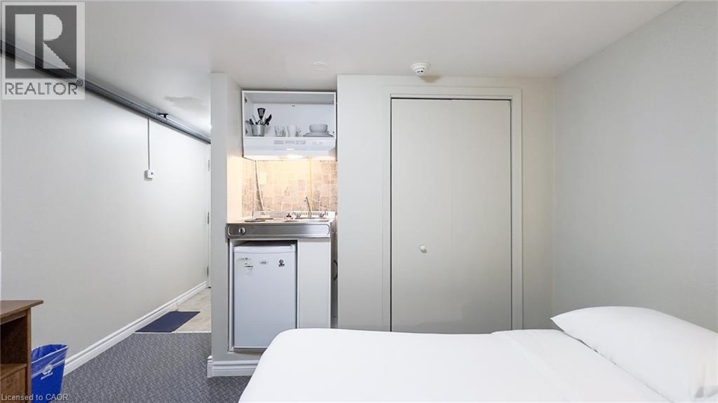 731 Princes Street N Property Photo 33