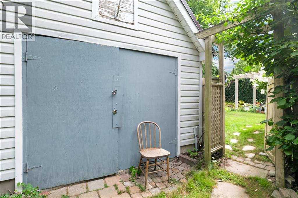 17 Lincoln Avenue Property Photo 6