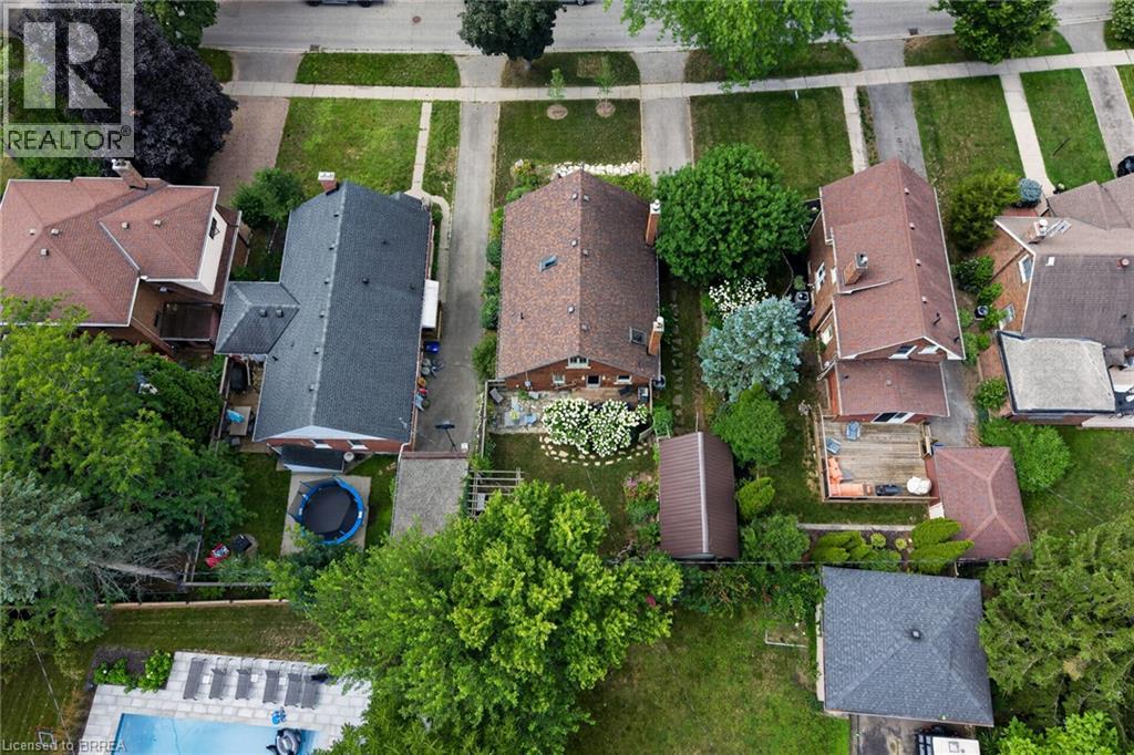17 Lincoln Avenue Property Photo 11