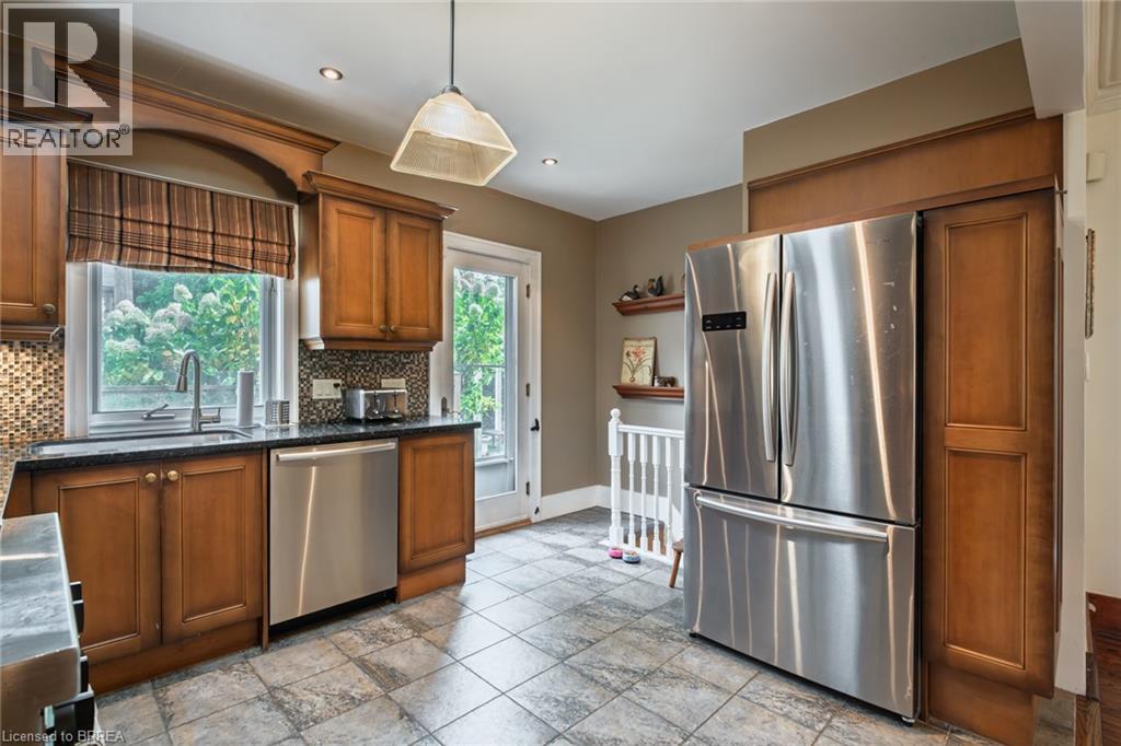 17 Lincoln Avenue Property Photo 22