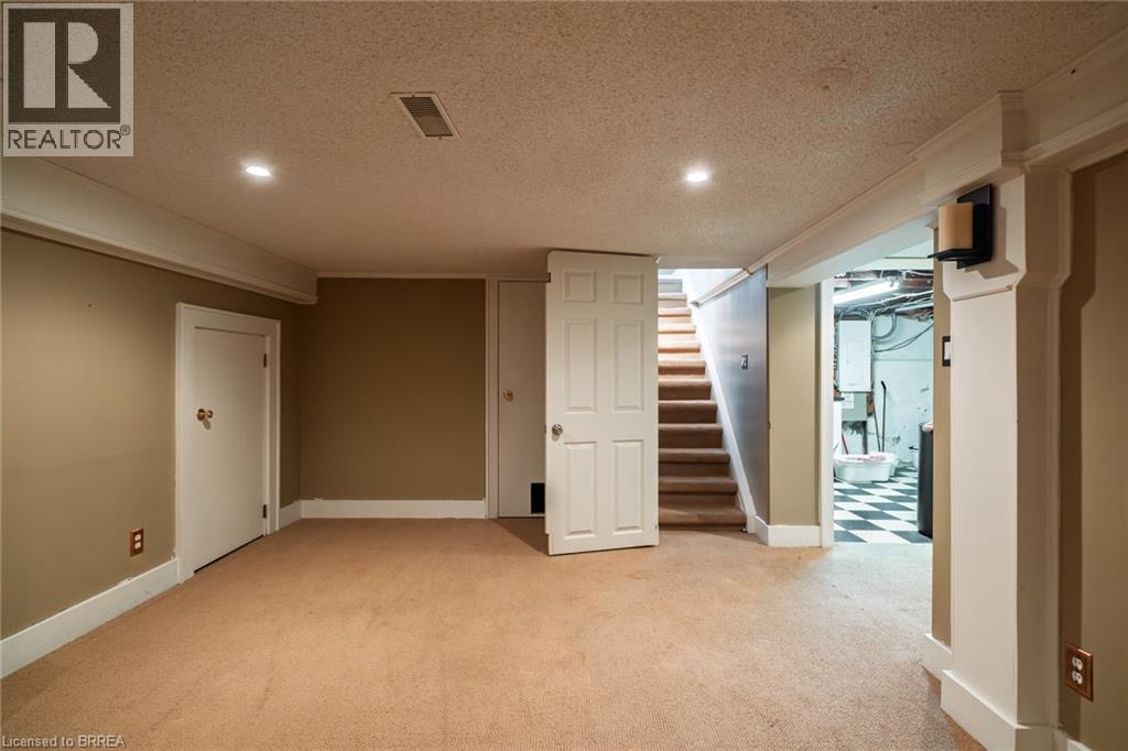 17 Lincoln Avenue Property Photo 24