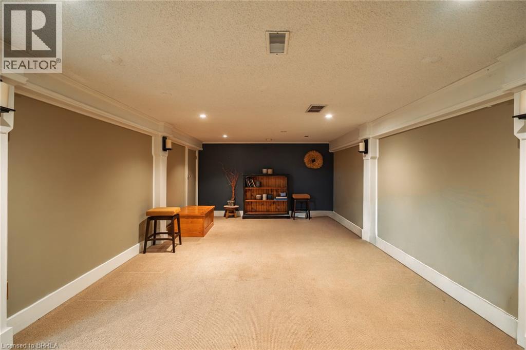 17 Lincoln Avenue Property Photo 25