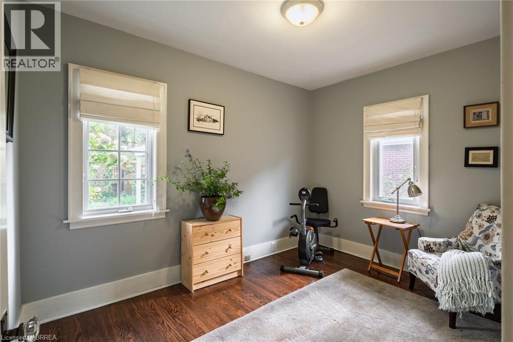 17 Lincoln Avenue Property Photo 28
