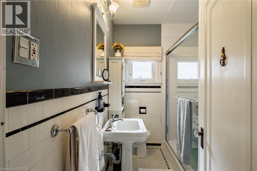 17 Lincoln Avenue Property Photo 29