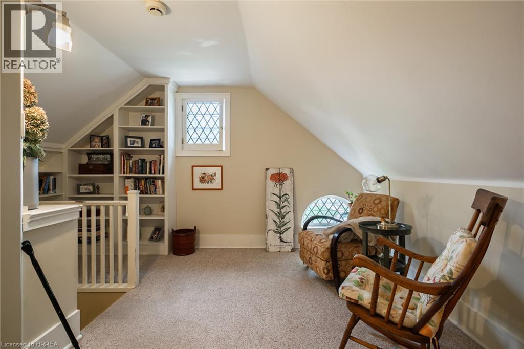 17 Lincoln Avenue Property Photo 32