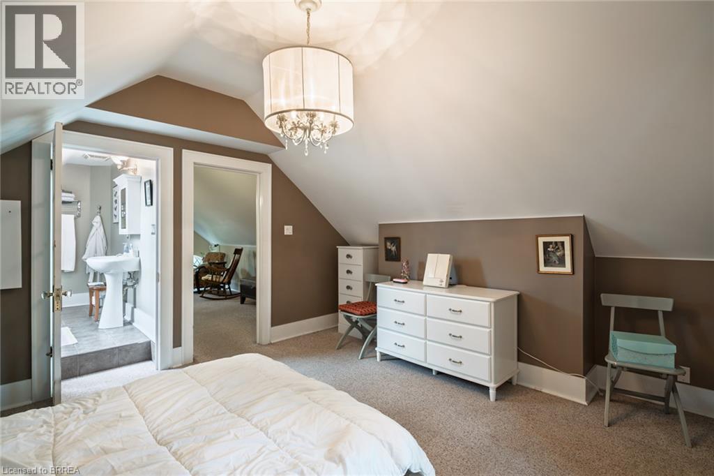 17 Lincoln Avenue Property Photo 35