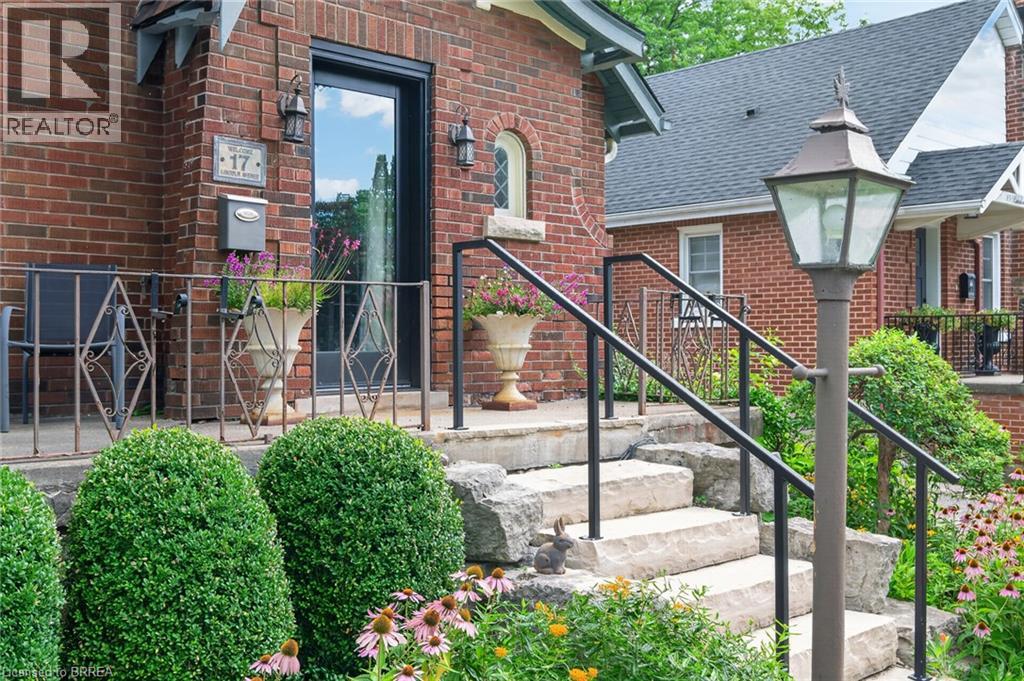17 Lincoln Avenue Property Photo 37