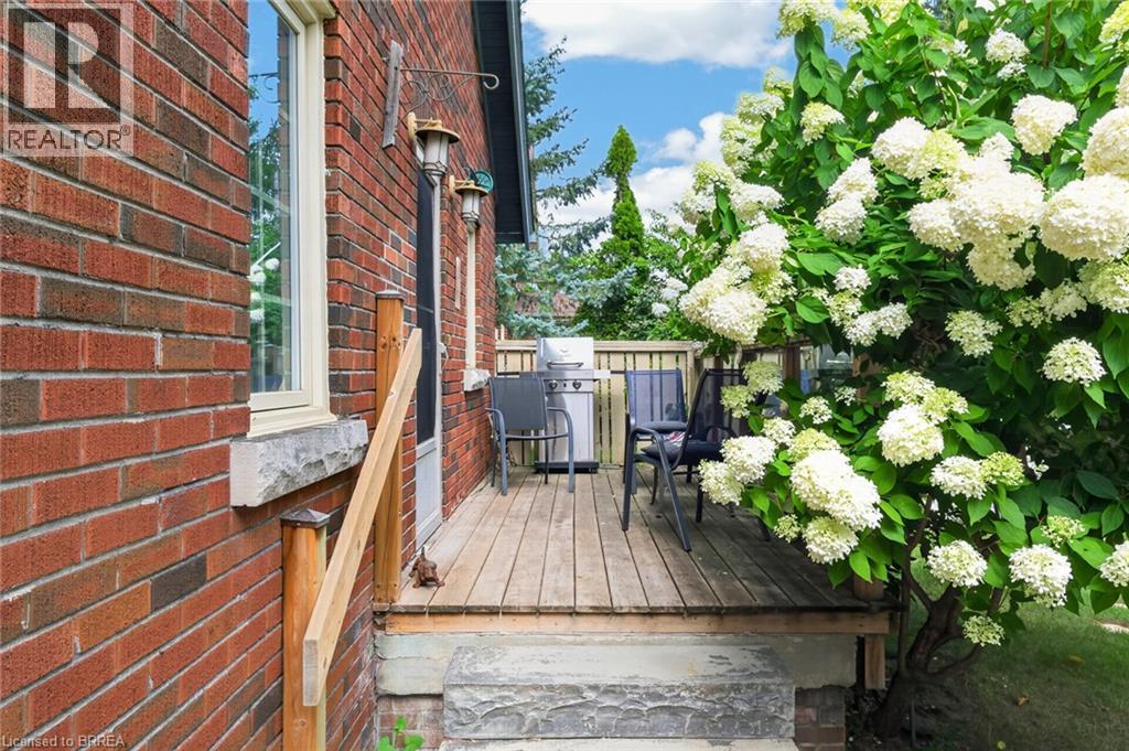 17 Lincoln Avenue Property Photo 38