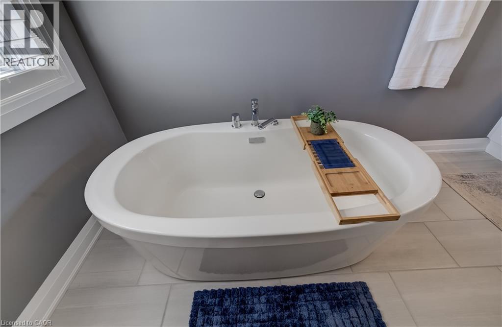 35 Greyhawk Street Property Photo 31