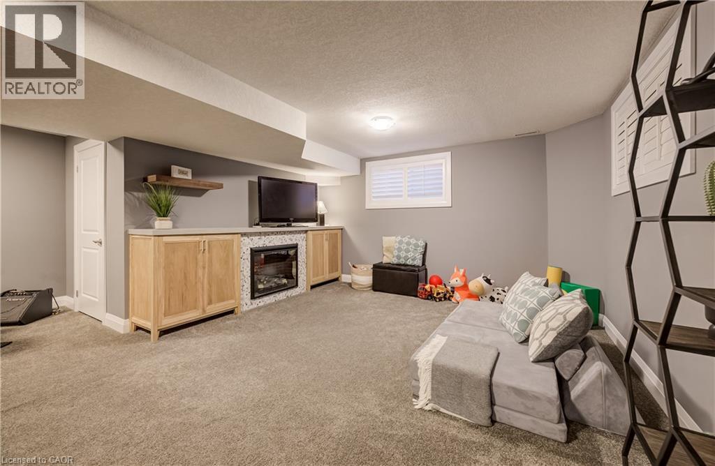 35 Greyhawk Street Property Photo 37