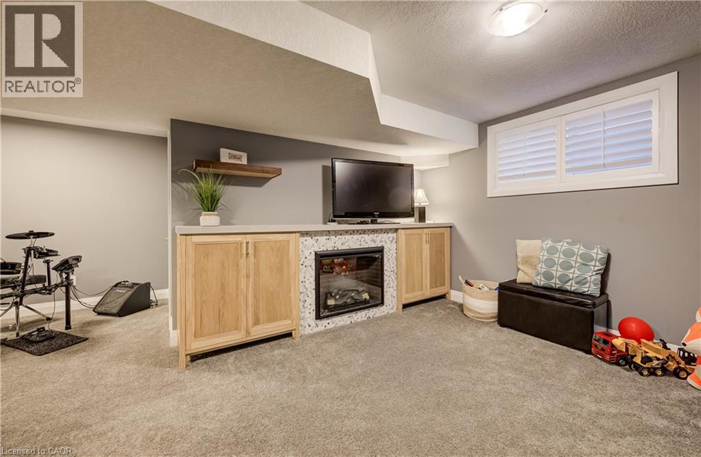 35 Greyhawk Street Property Photo 38