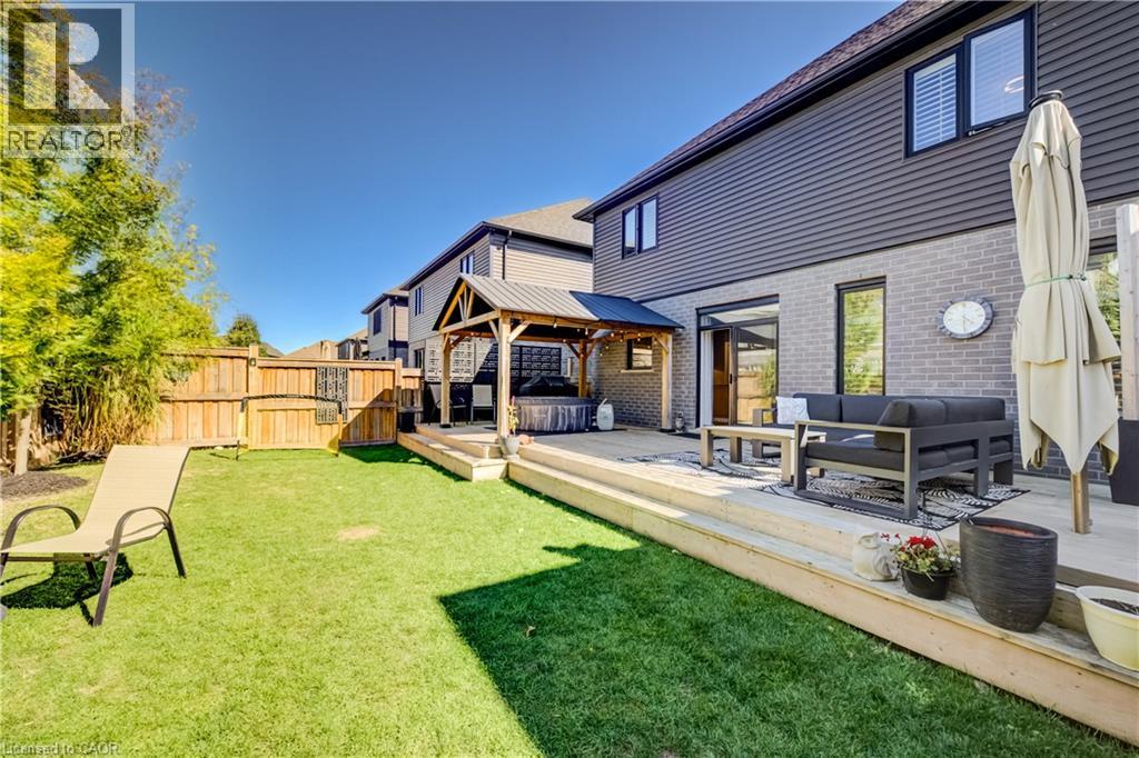 35 Greyhawk Street Property Photo 49