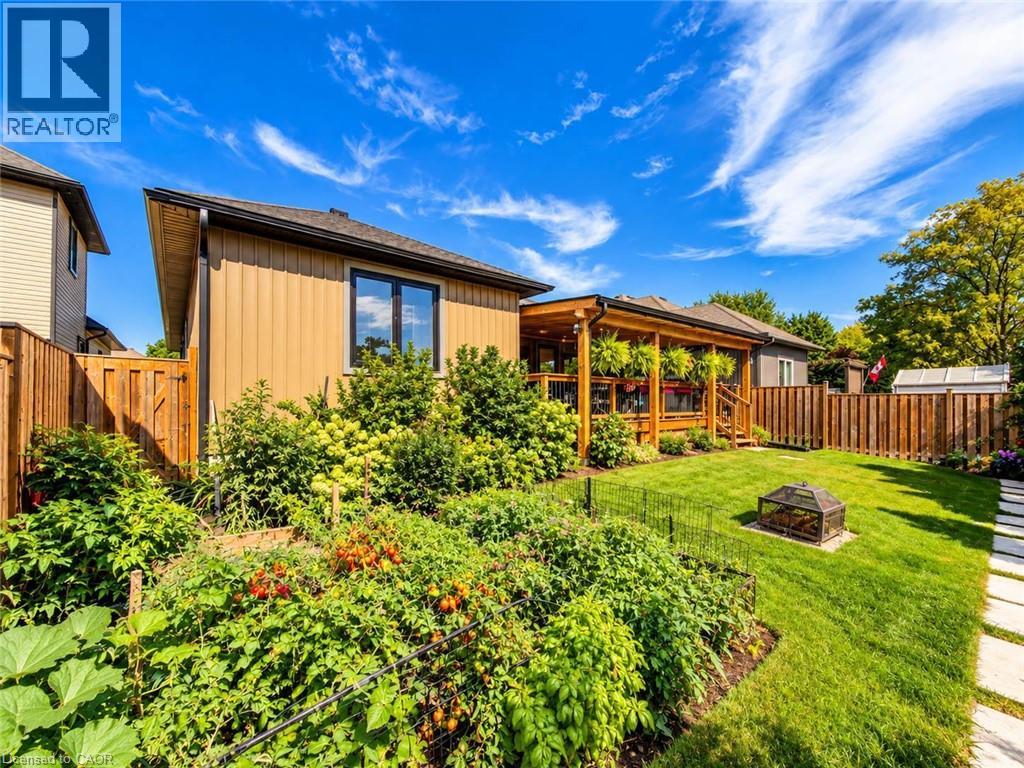 9 Postma Drive Property Photo 4