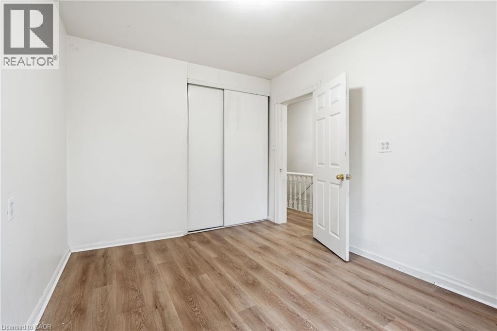 39 Burlington Street E Property Photo 16
