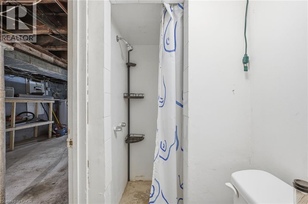 39 Burlington Street E Property Photo 25