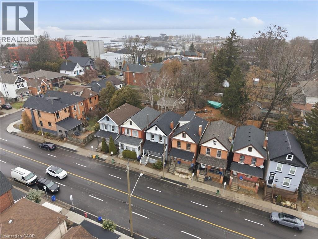 39 Burlington Street E Property Photo 32