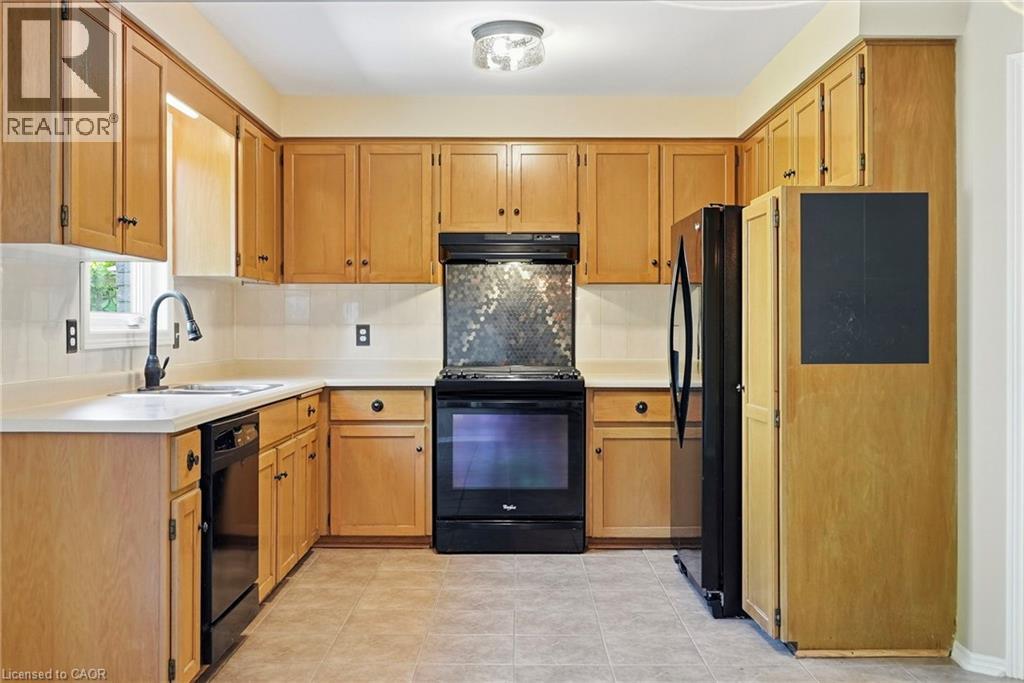 121 First Road W Property Photo 12
