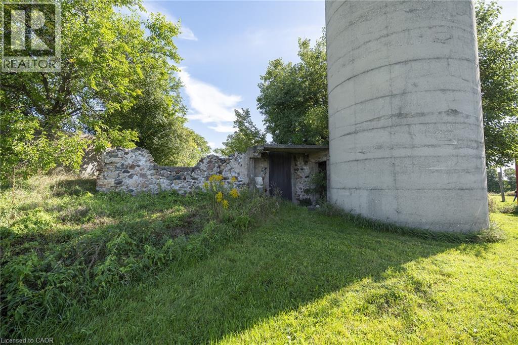 1000 E Bridge Street E Property Photo 19