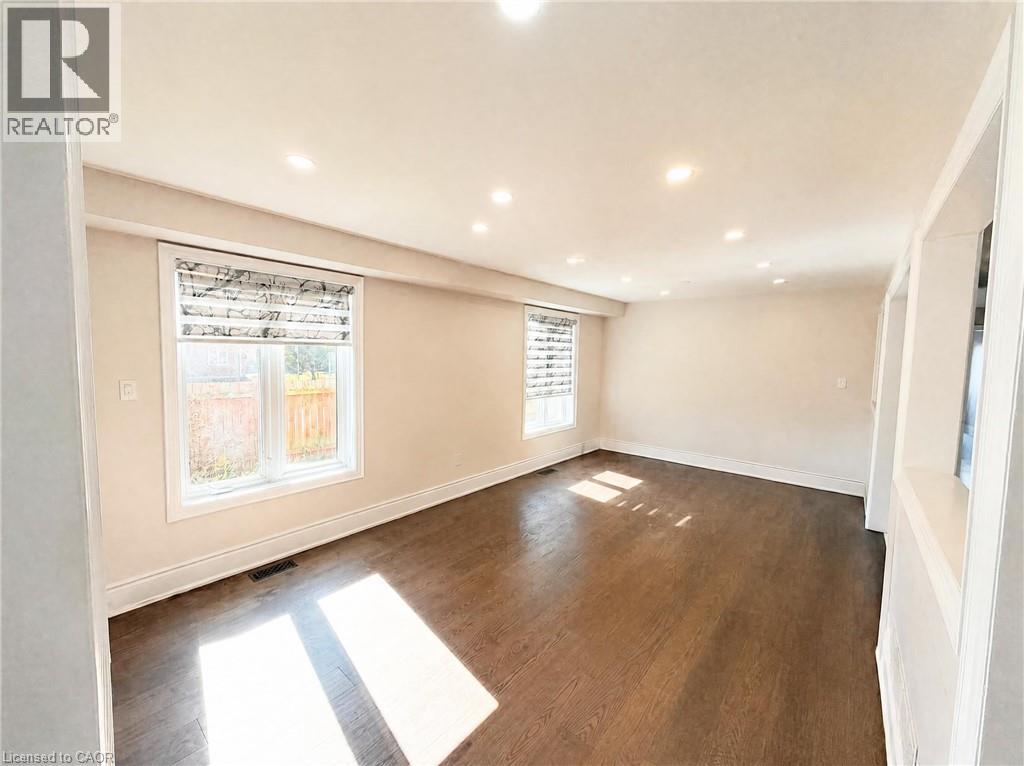 643 Doon South Drive Property Photo 4