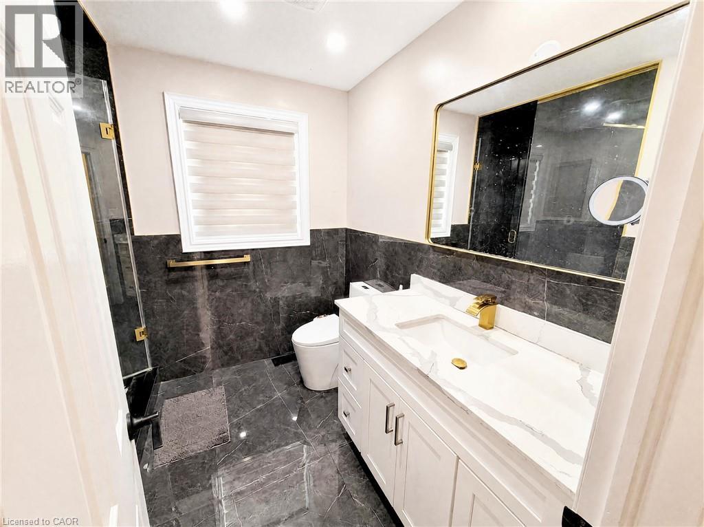 643 Doon South Drive Property Photo 12