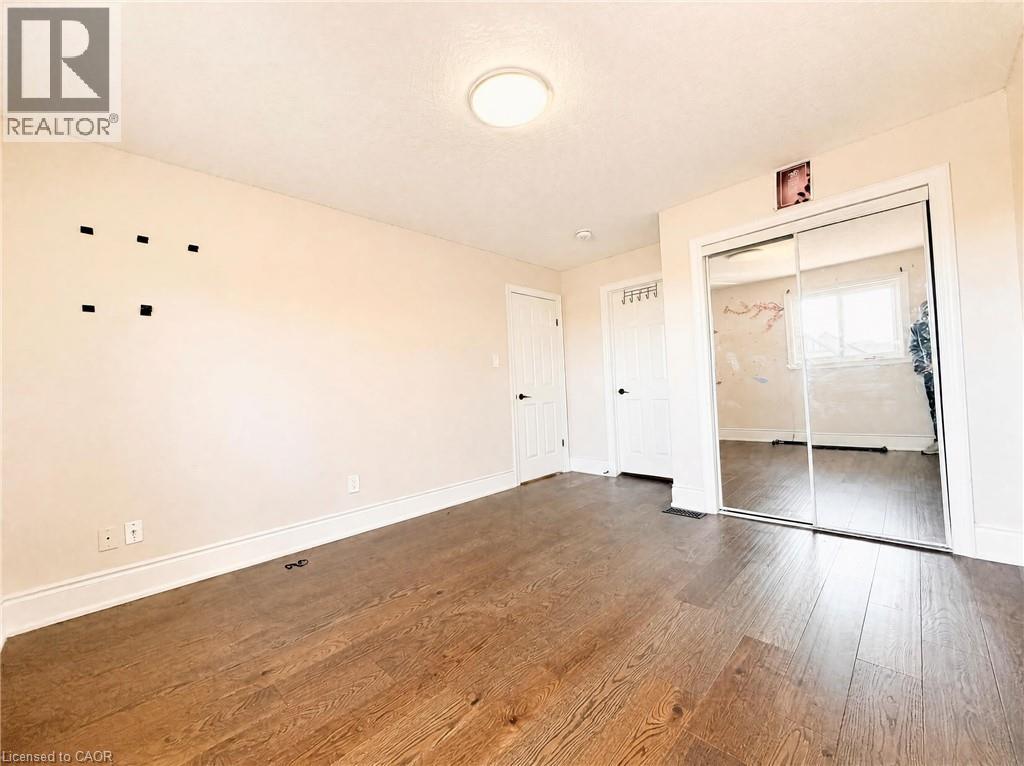 643 Doon South Drive Property Photo 14