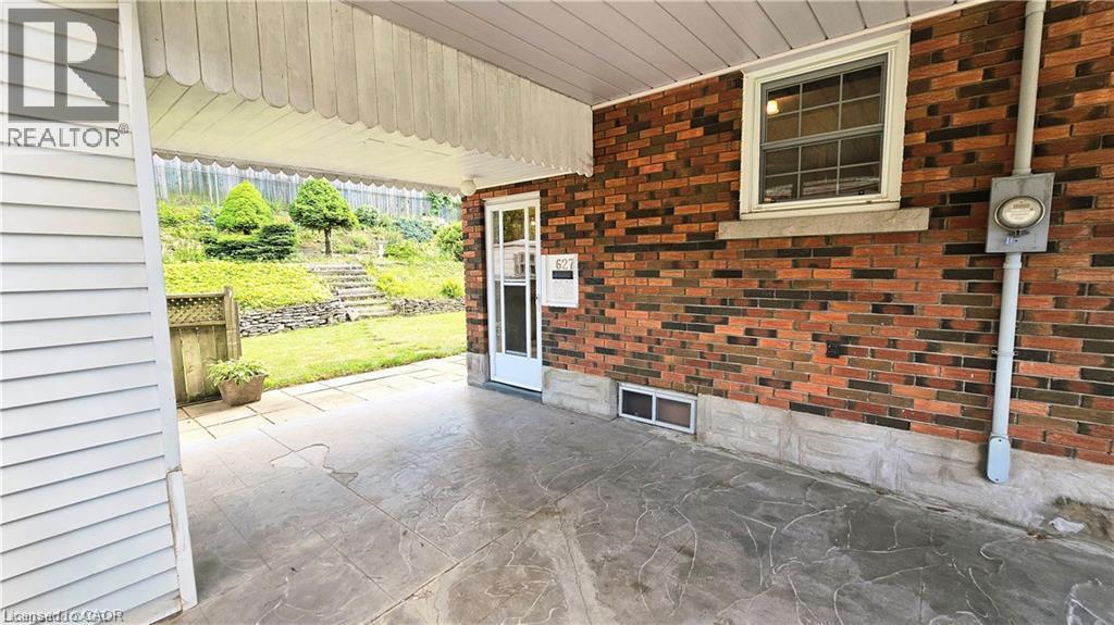 627 Krug Street Property Photo 2