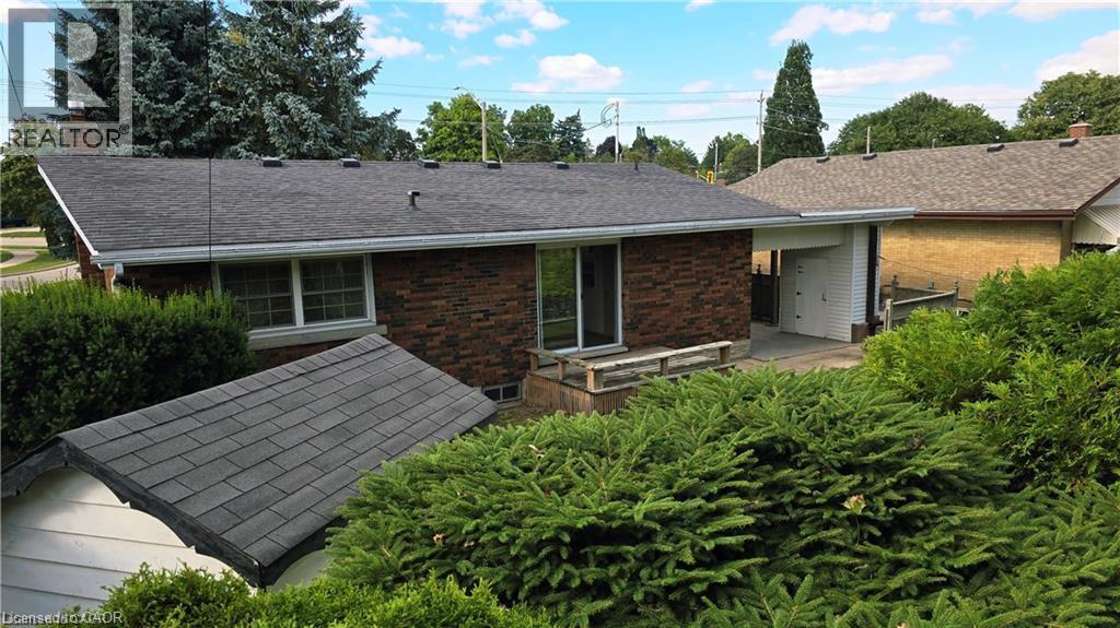 627 Krug Street Property Photo 6