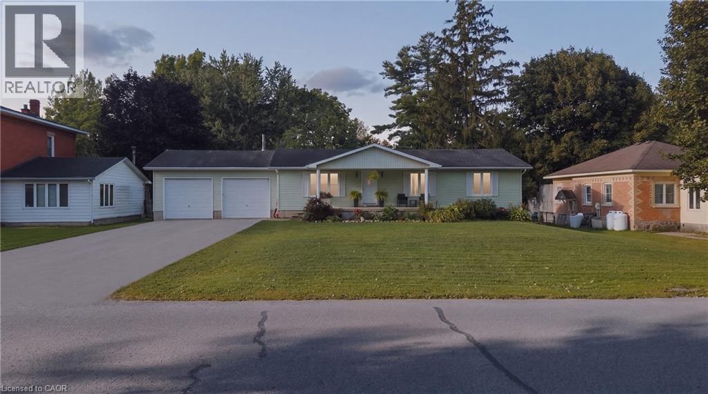 1065 Howick Street Property Photo 1