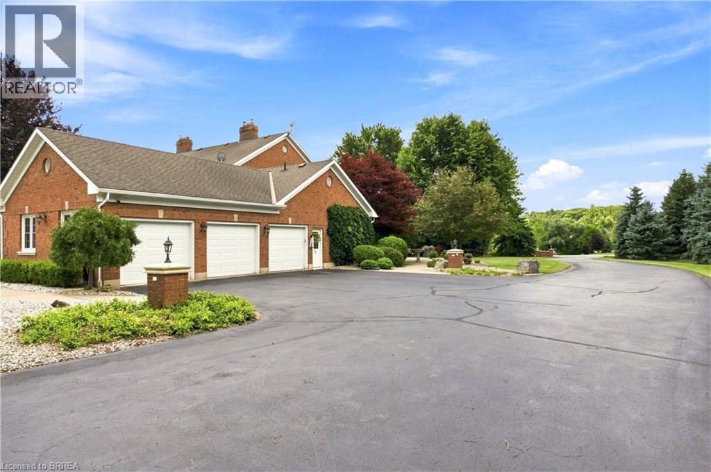 6 Hickory Hollow Property Photo 4