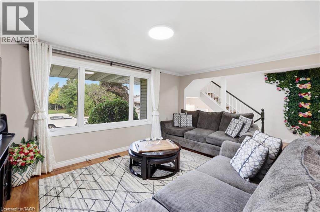 63 Folkestone Avenue Property Photo 15