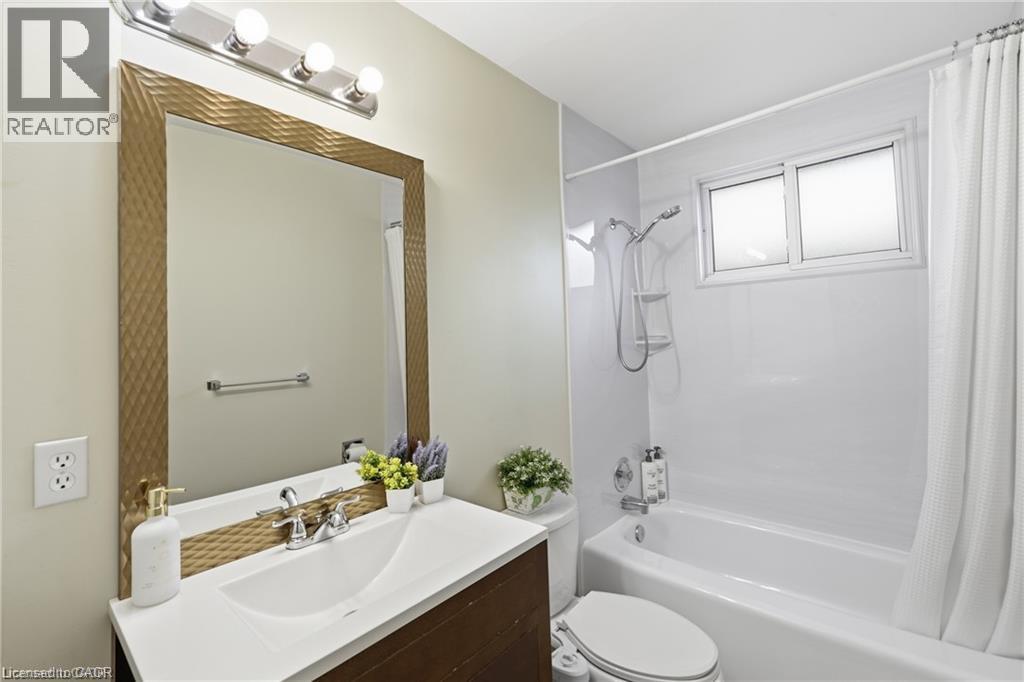 63 Folkestone Avenue Property Photo 25